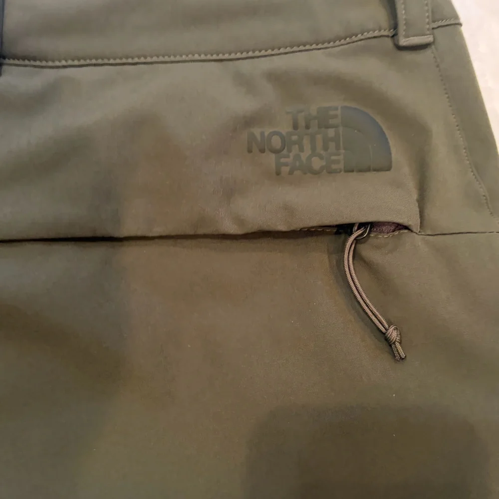 The North Face Shorts Men's38x9 Green Microfiber Stretch Quick Dry